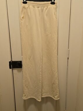 SADIE & SAGE wide leg sweat pants in cream